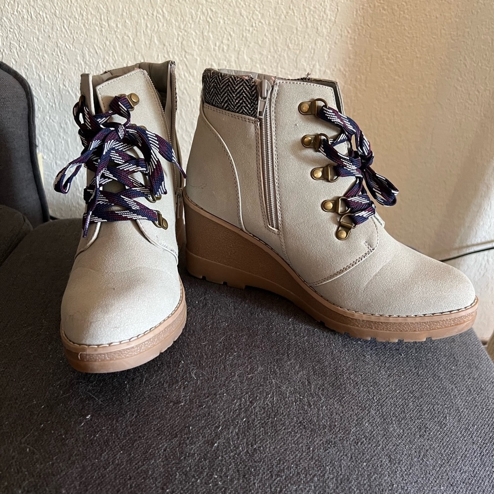 Wedged booties